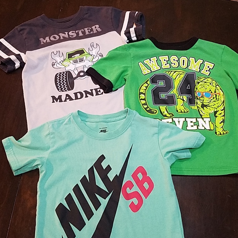 Boys T-shirts, lot of 3